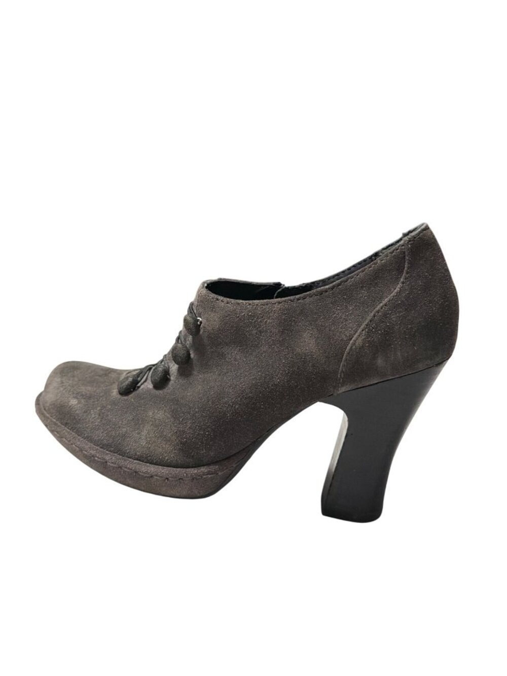 Granny Heels - Picture 3 of 13